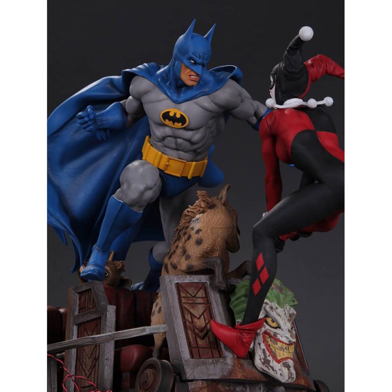 Batman Vs Harley Quinn Battle Statue 