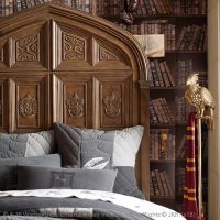 Harry Potter Great Hall Bed Detail Right