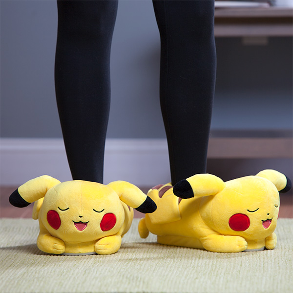 pokemon slippers size 2