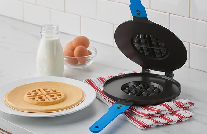 https://www.geekalerts.com/u/Panwaffle-Pancake-Waffle-Maker.jpg