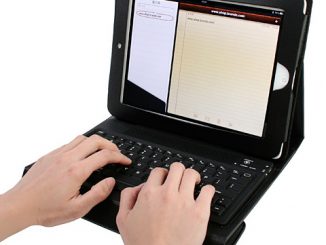 Apple iPad 2 Case with Bluetooth Keyboard